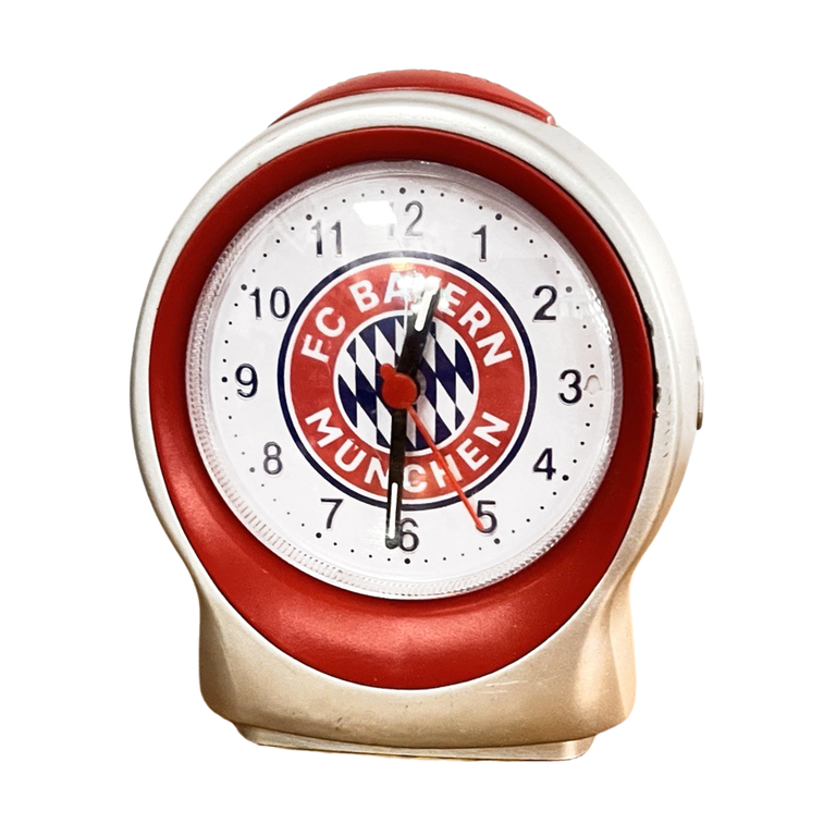 Popartowy, kwarcowy budzik z logo FC Bayern München